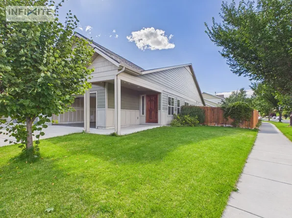 895 Longbow Ln APT B, Bozeman, MT 59718