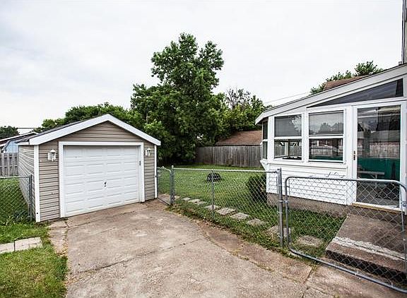 2nd image of 4957 Tiemann Ave