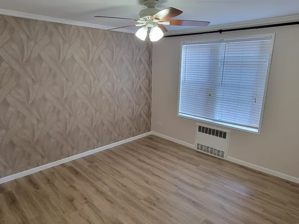 393 Avenue S image 6 of 10