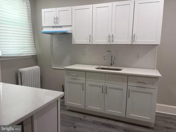 5907 Turner St, Philadelphia, PA 19151