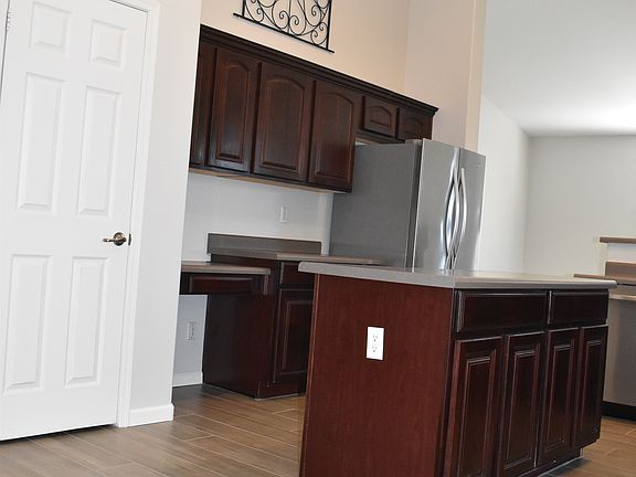 4th image of 2217 E Aloe Pl