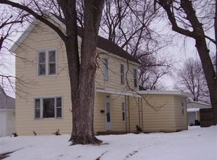 1430 N 9th St, Quincy, IL 62301