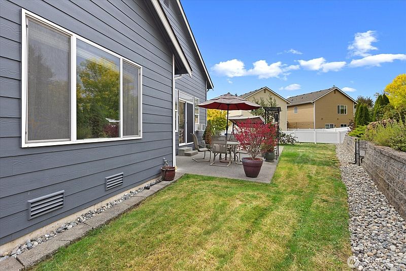 3rd image of 20097 High Meadows Road SE