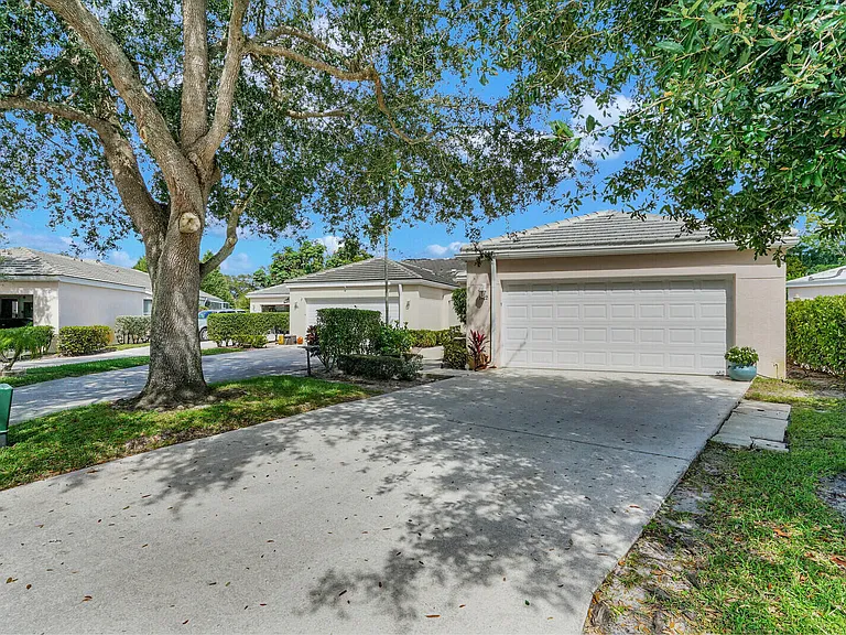 1022 Island Manor Dr — Photo 33