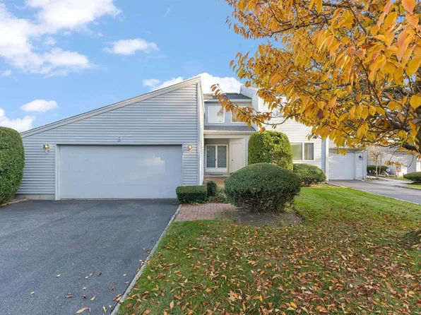 9 Harbour Drive #9, Blue Point, NY 11715
