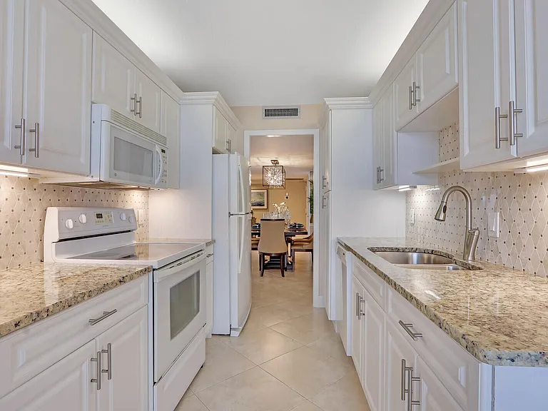 4200 N Ocean Dr #2-802 — Photo 17