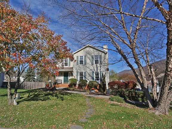 2nd image of 3788 Praline Pl