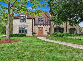 660 Honey Creek PARKWAY, Wauwatosa, WI 53213