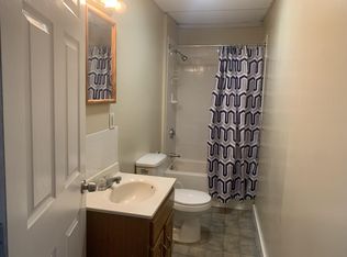 89 Austin St APT 2, New Bedford, MA 02740
