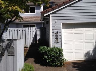 429 SW 70th Ter, Portland, OR 97225