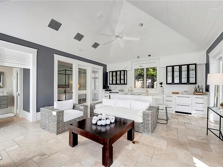 1375 Gordon Dr — Photo 20