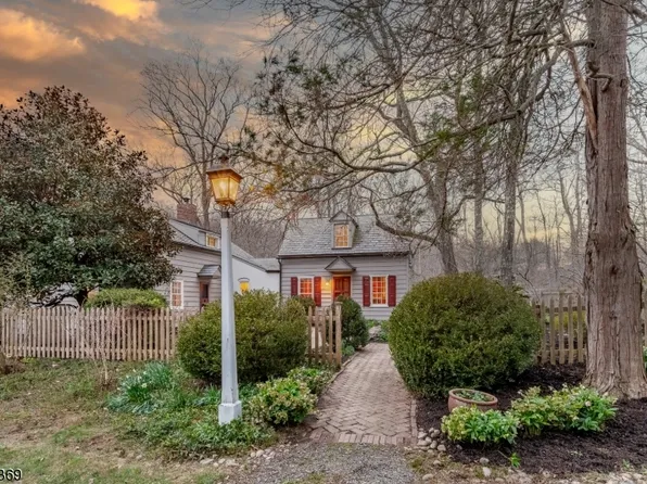16 Old Mill Rd, Delaware Twp., NJ 08559