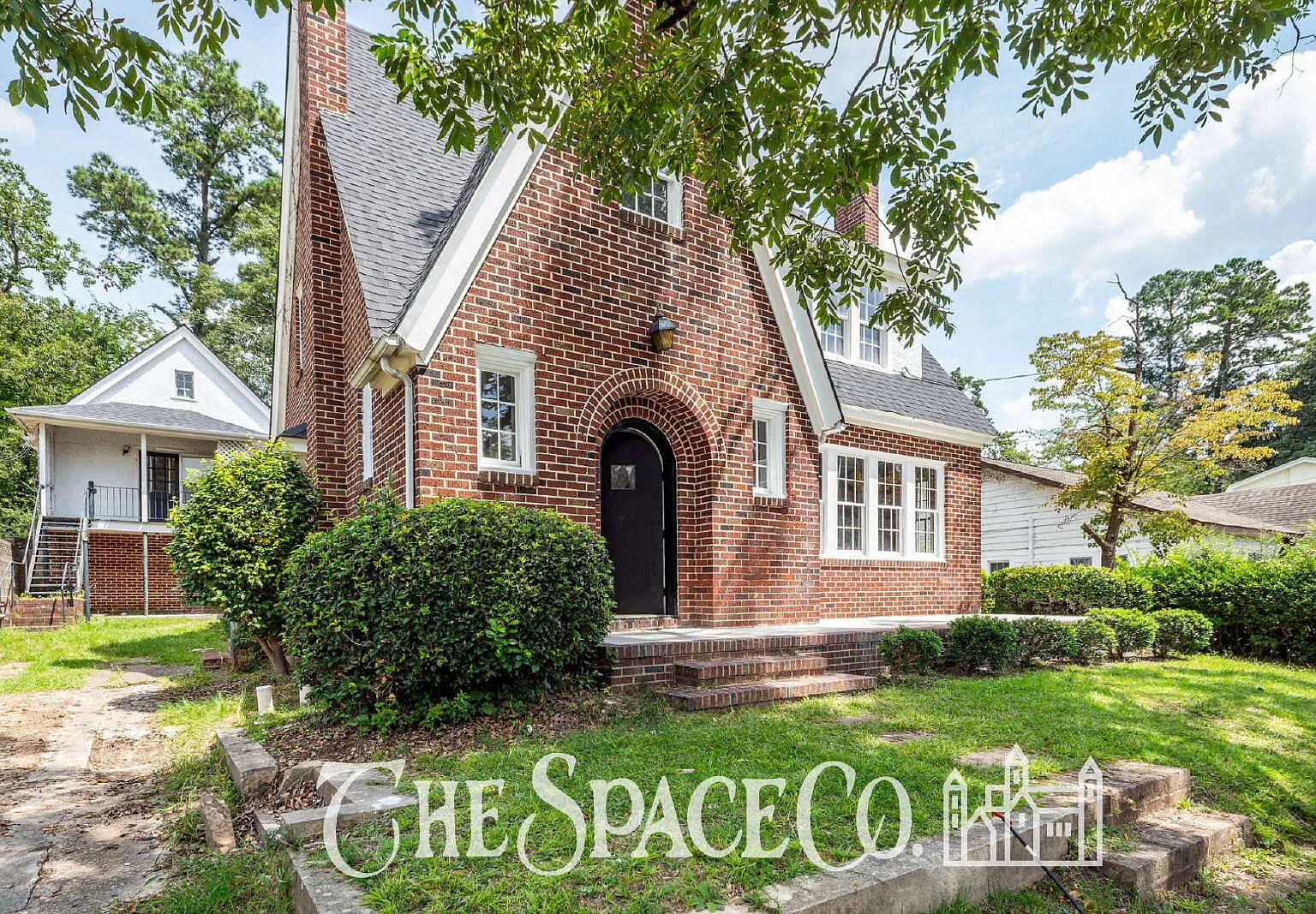 4 bed, 4.0 bath, 3806 sqft, $2,600 — Photo 2