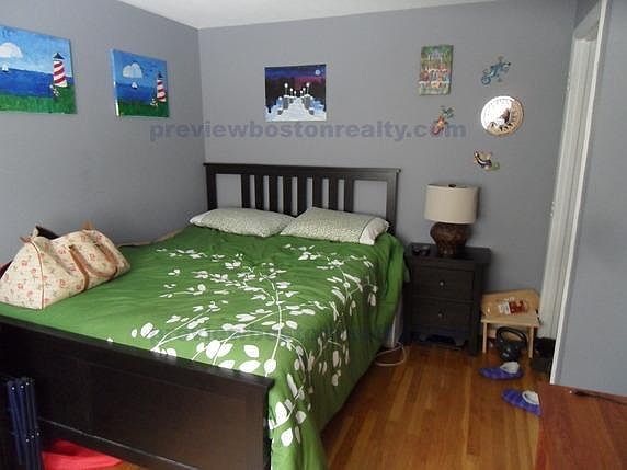2nd image of 36 Dighton St #Sd5