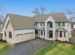 3607 Linneman St, Glenview, IL 60025