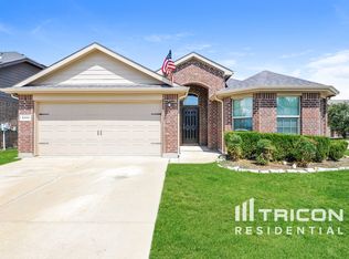 8200 Sambar Deer Dr, Fort Worth, TX 76179