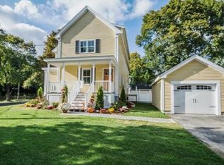 48 Summer St, Andover, MA 01810