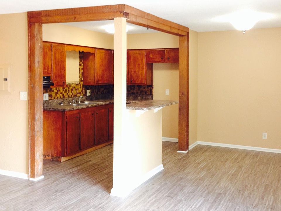 Living room/Dinning Room/Kitchen