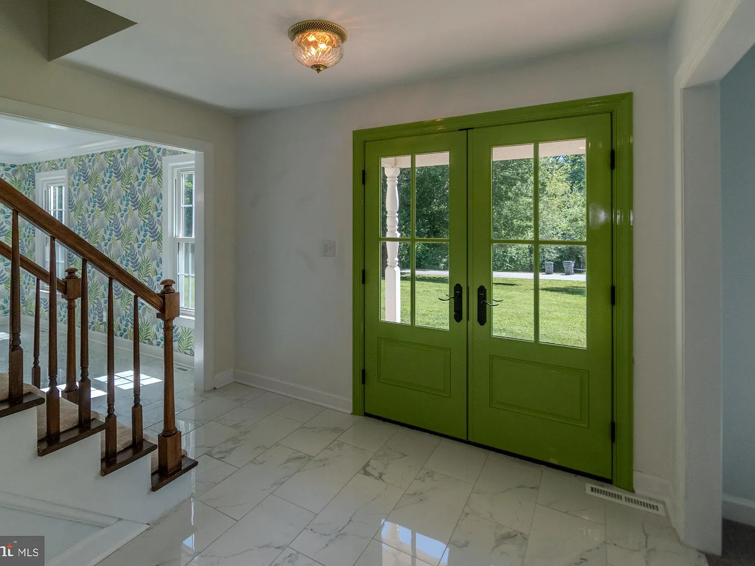 5 bed, 2.5 bath, 3180 sqft, $3,300 — Photo 4