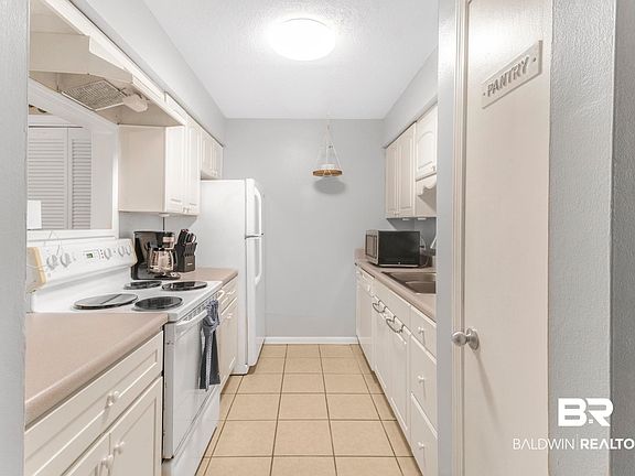4th image of 110 5th St APT A103