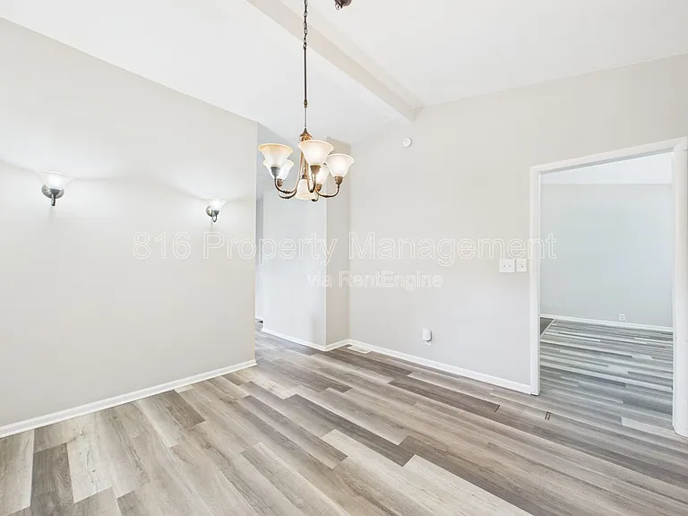 622 Christopher St — Photo 9