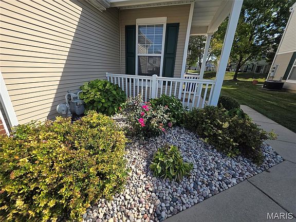 2nd image of 4056 Gentry Ln