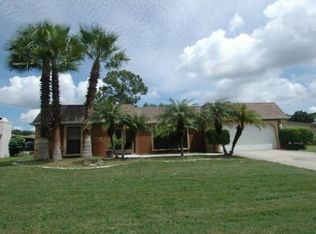 5641 Creekwood Dr, Sarasota, FL 34233