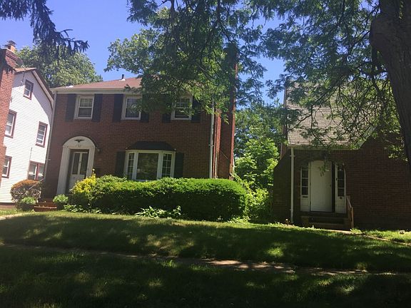 3rd image of 52 Belmont Pkwy