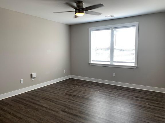 2nd image of 3919 Tamm Ave #T-3n
