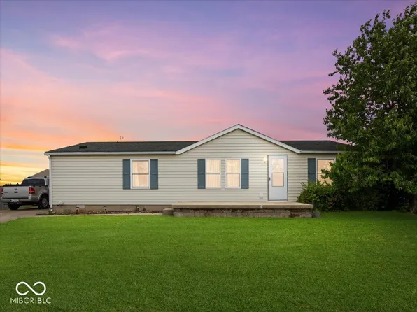 1614 W Meyer Ln, Greensburg, IN 47240