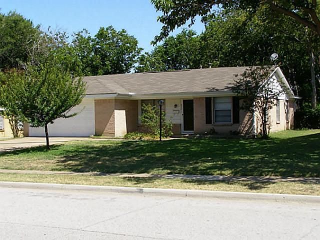 1st image of 622 Cambridge Dr