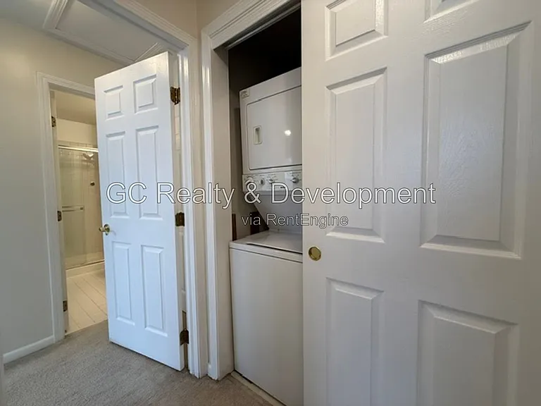 110 Allerton Dr — Photo 15