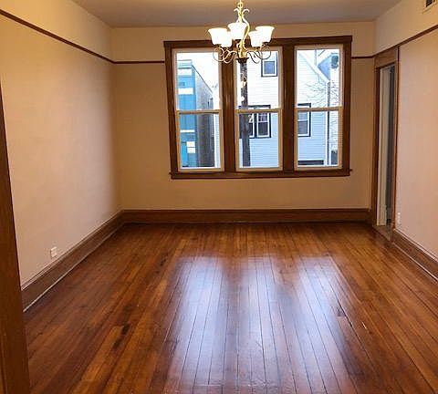 5th image of 2326 W Belmont Ave #2