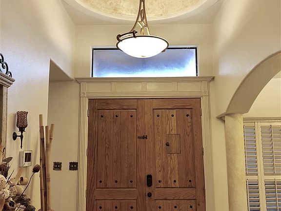 2nd image of 10104 Galisteo Dr