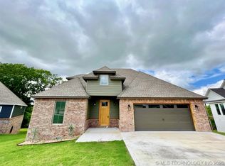 775 Finley Ridge Dr, Tahlequah, OK 74464