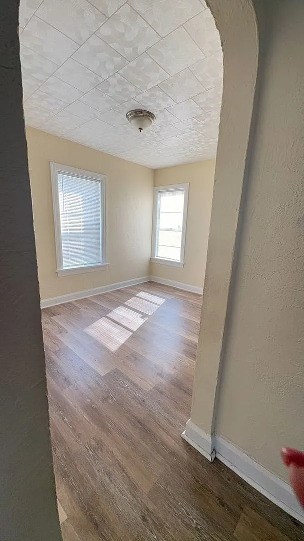 Historic Charm 3 bedroom/ 1 bath Home with bonus room — Photo 4