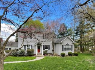 16 Chestnut Hill Dr, Denville, NJ 07834