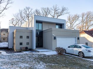 1029 Rosewood Dr, Carpentersville, IL