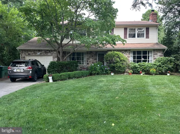 2 Haverhill Ave, Cherry Hill, NJ 08002