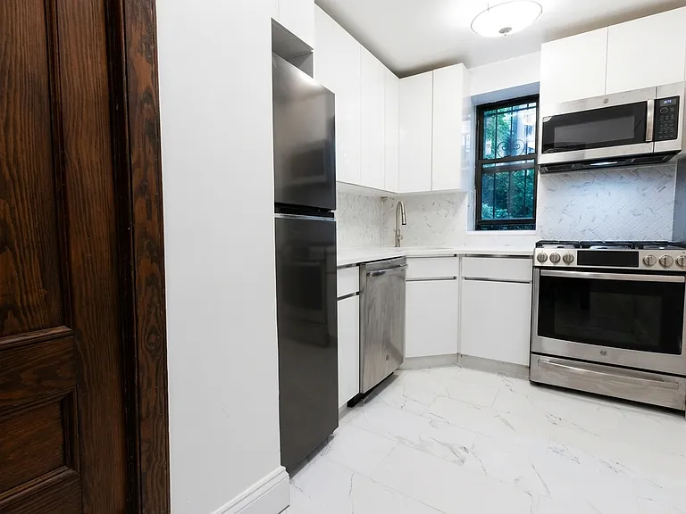 248 W 73rd St #1G — Photo 10