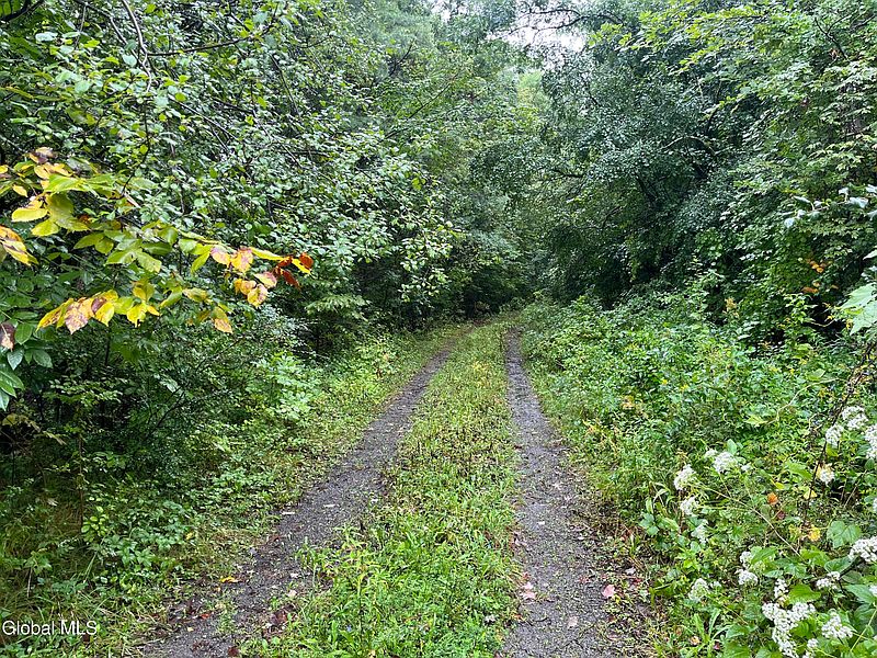 4th image of 363 Closson Road