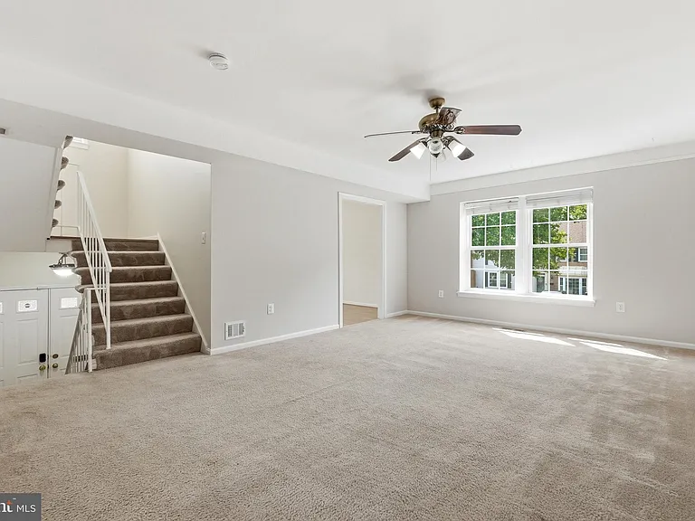 8031 Sleepy View Ln — Photo 9