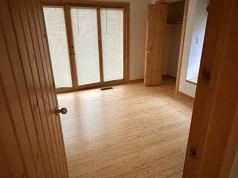 406 Oakland Dr — Photo 5