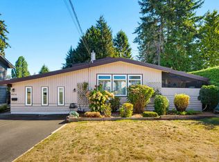 466 55th St, Delta, BC V4M 3J7