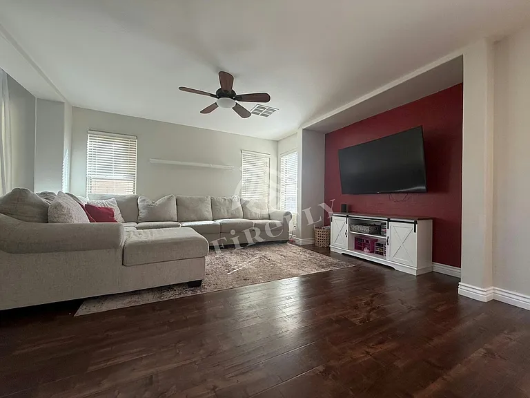 6509 W Red Fox Rd — Photo 6