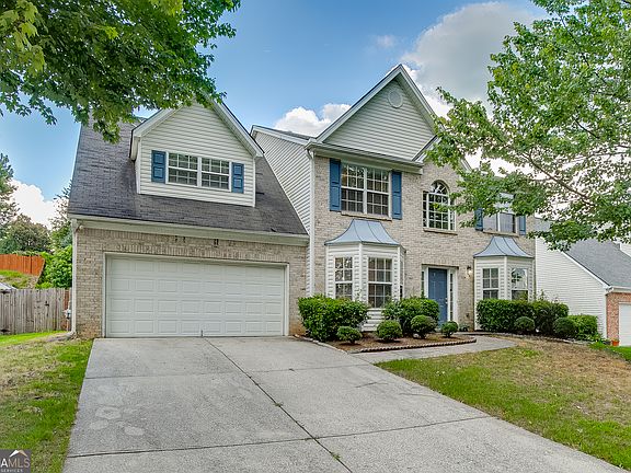 2nd image of 2054 Pierce Way