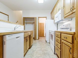 3127 23rd Ave S #F18563EF8, Fargo, ND 58103