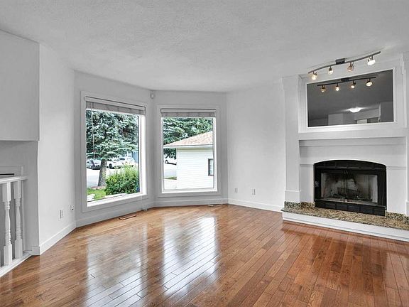 2nd image of 51 Del Monica Pl NE