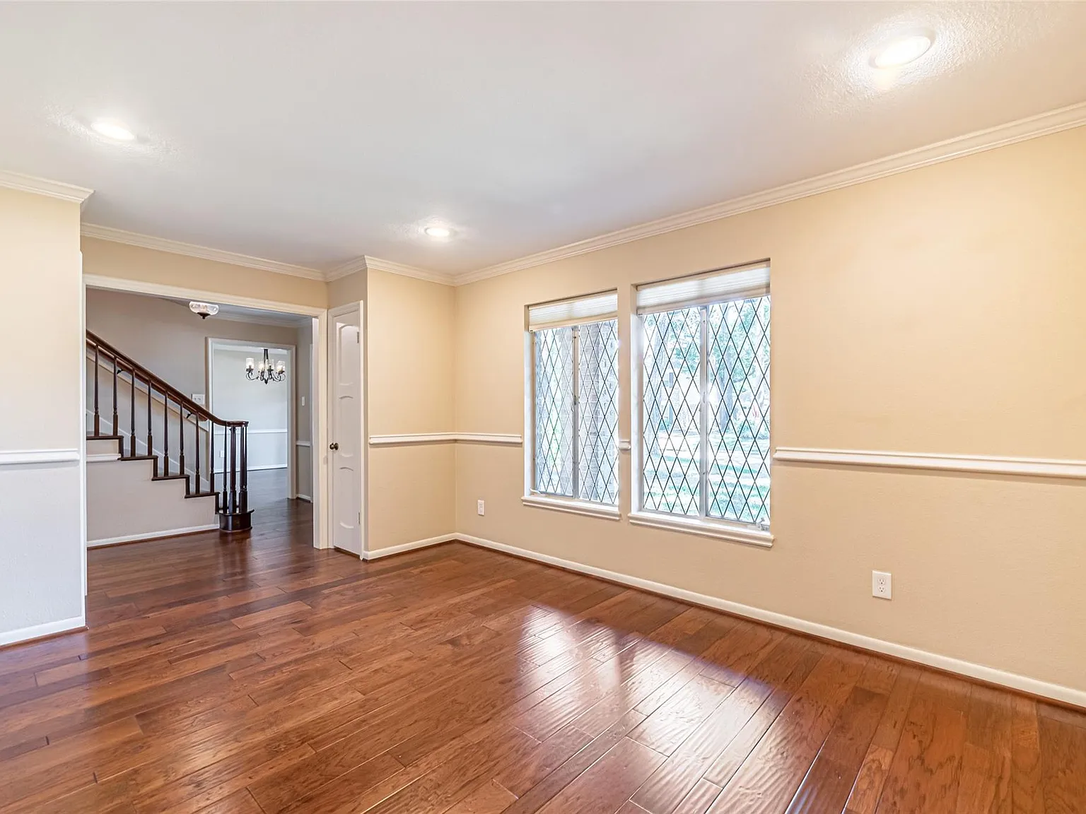 5 bed, 3.5 bath, 3069 sqft, $4,100 — Photo 4