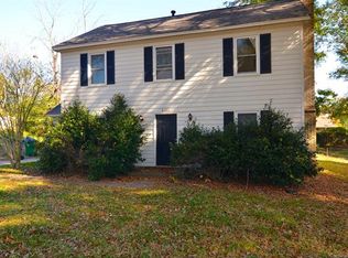 8105 Meadowdale Ln, Charlotte, NC 28227